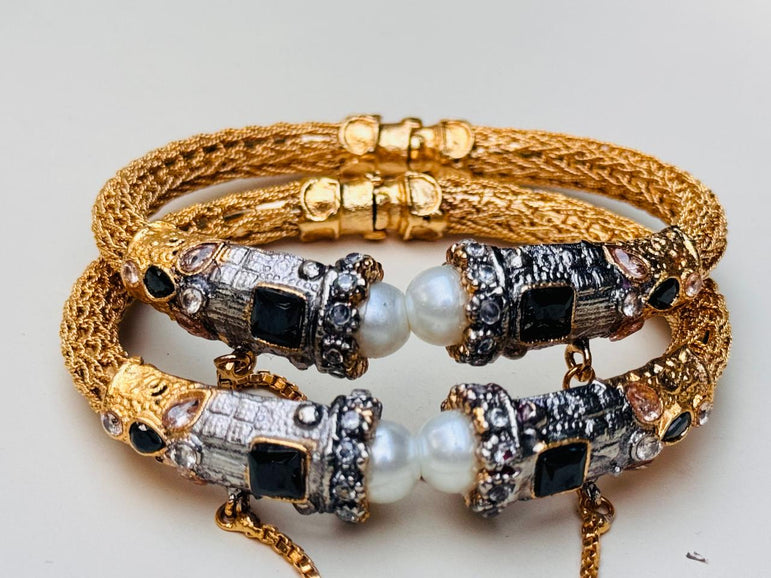 Traditional Goldplated Karaas