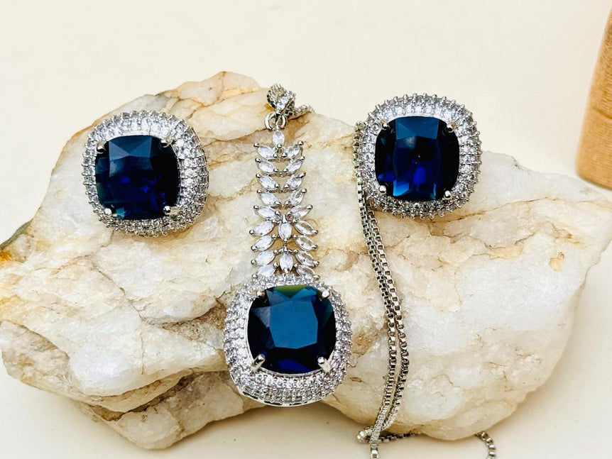 Imported branded Pendant sets