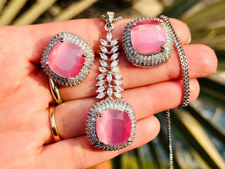 Imported branded Pandant sets