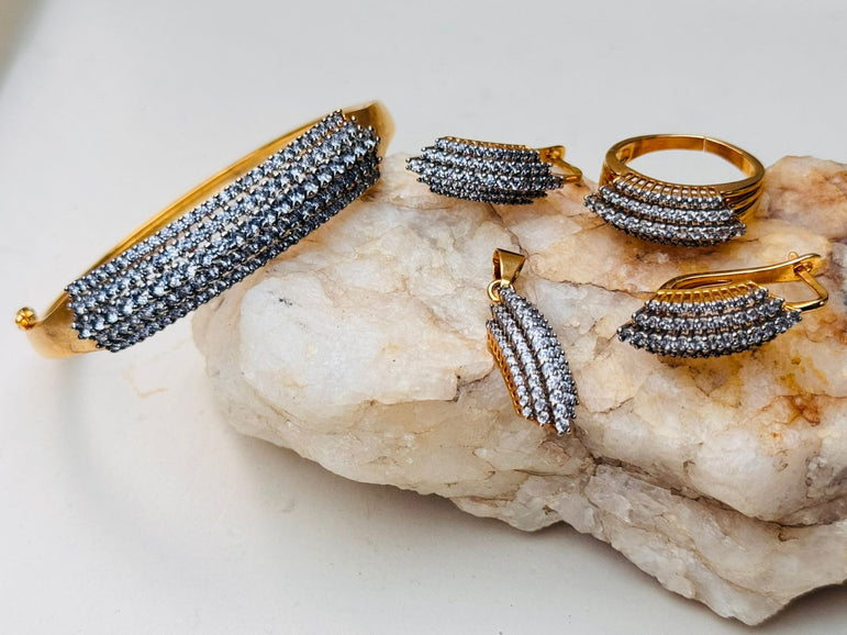 18 KARAT GOLD PLATED WITH REAL ZIRCONS