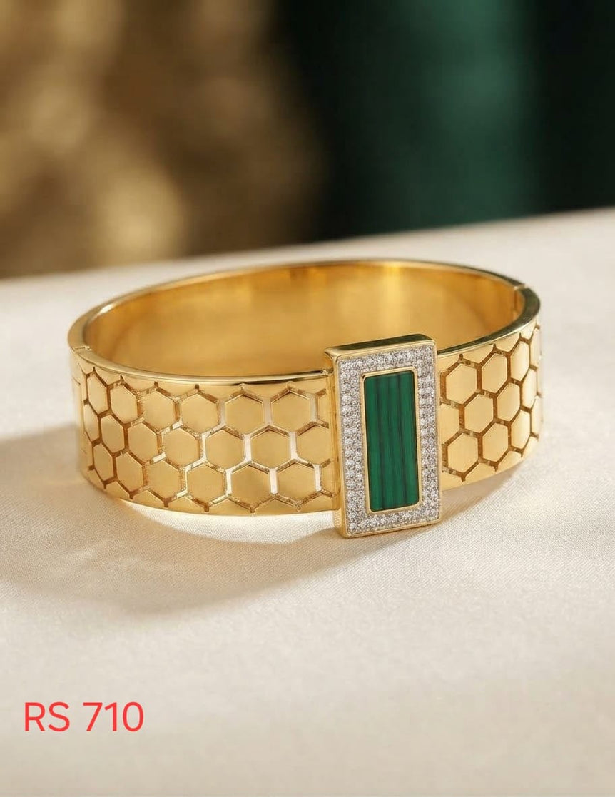 Gold plated imported stainless steel handcuff