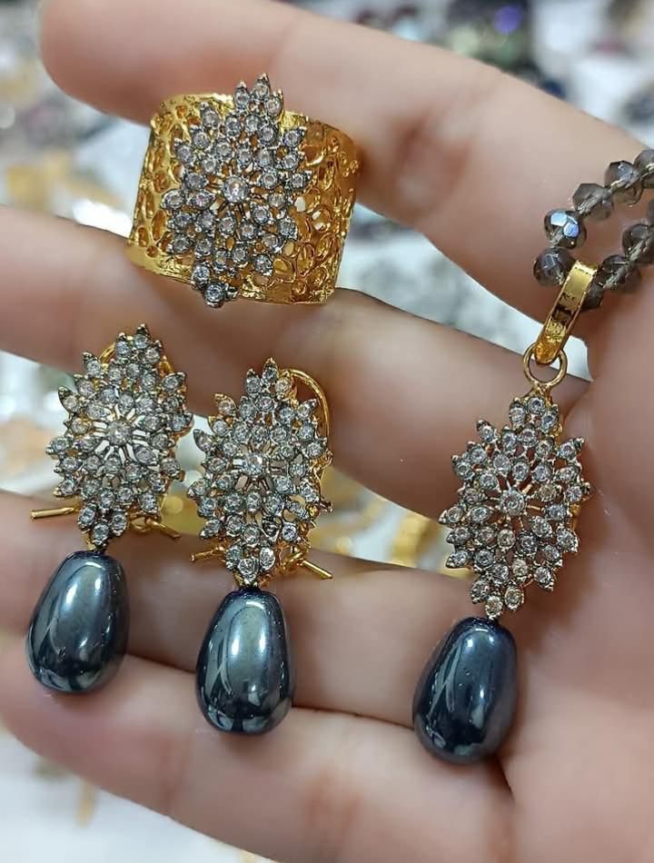 Diamond Cut Zircon Set