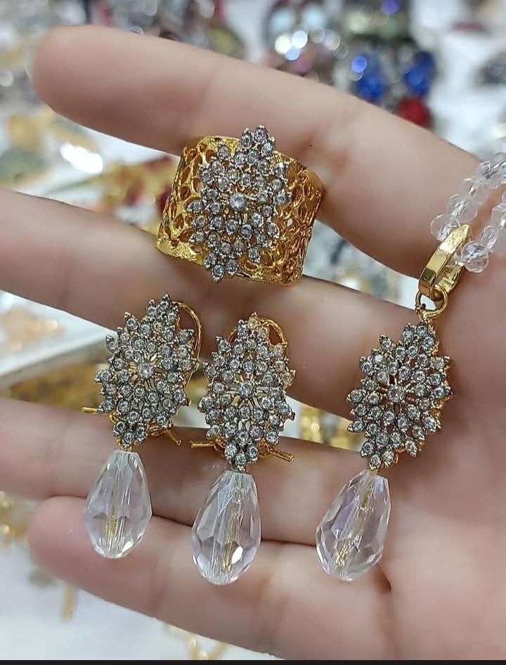 Diamond Cut Zircon Set