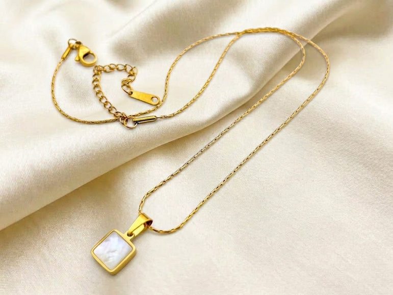 Goldplated Imported Chain and locket