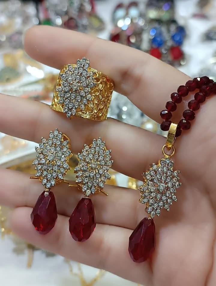 Diamond Cut Zircon Set