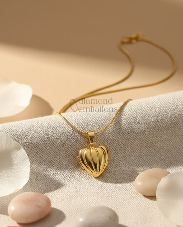 Goldplated Imported Chain and locket