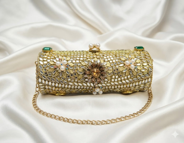 Traditional bridle clutch