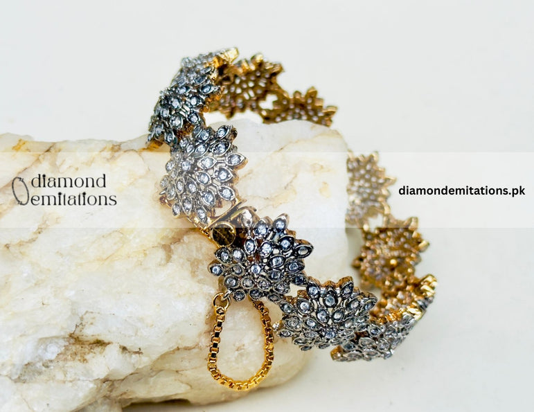 Traditional 22k Goldplated Karaa