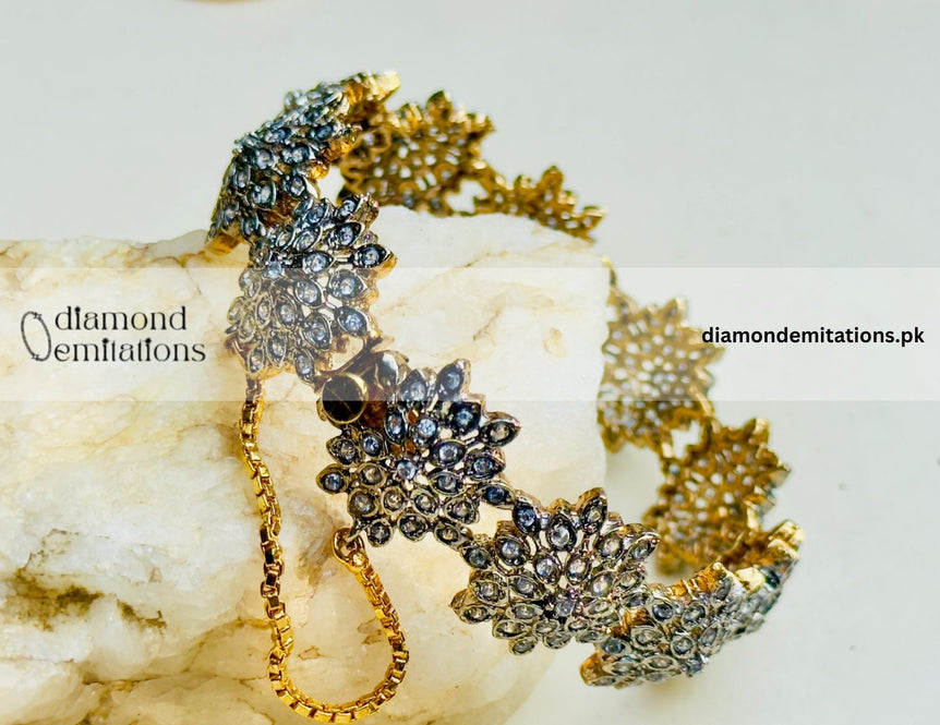 Traditional 22k Goldplated Karaa