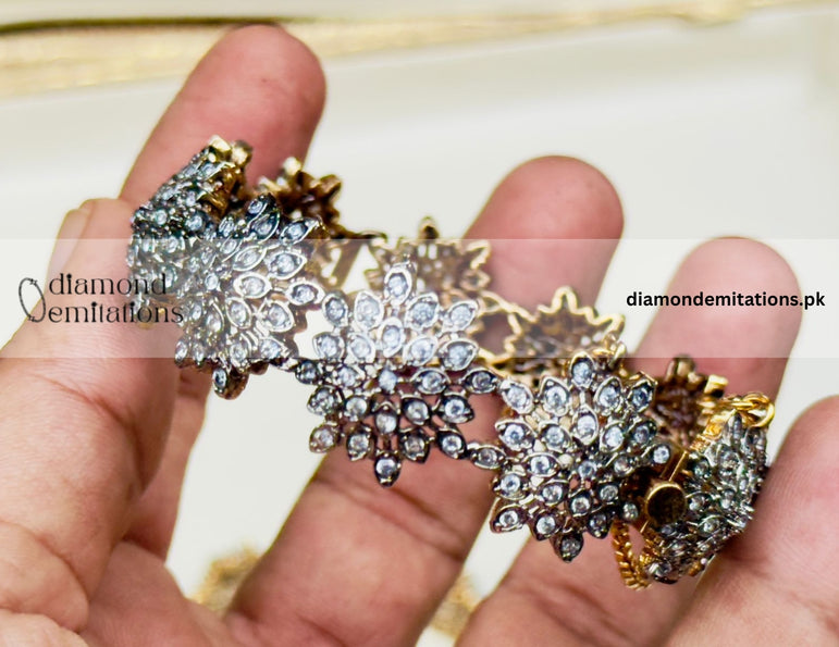 Traditional 22k Goldplated Karaa