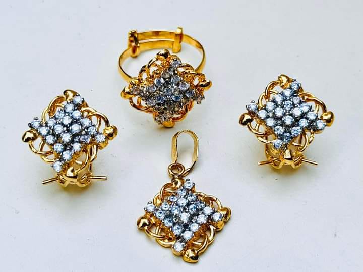 Goldplated Zircon Set