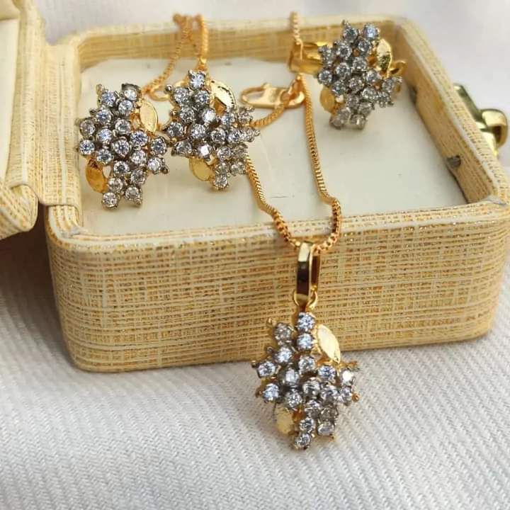 Goldplated Zircon Set