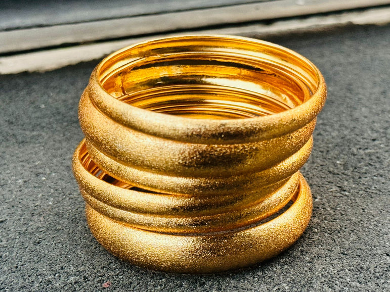 Goldplated bangles set