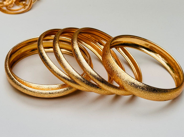 Goldplated bangles set