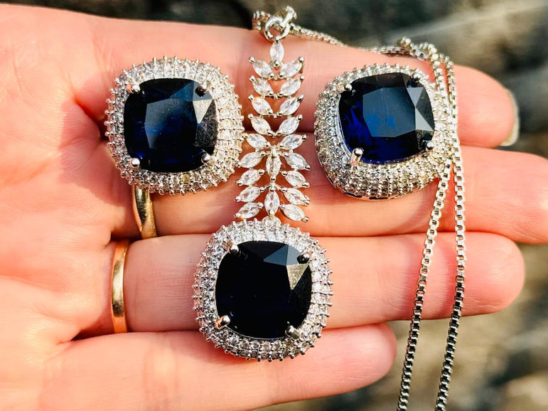 Imported branded Pendant sets