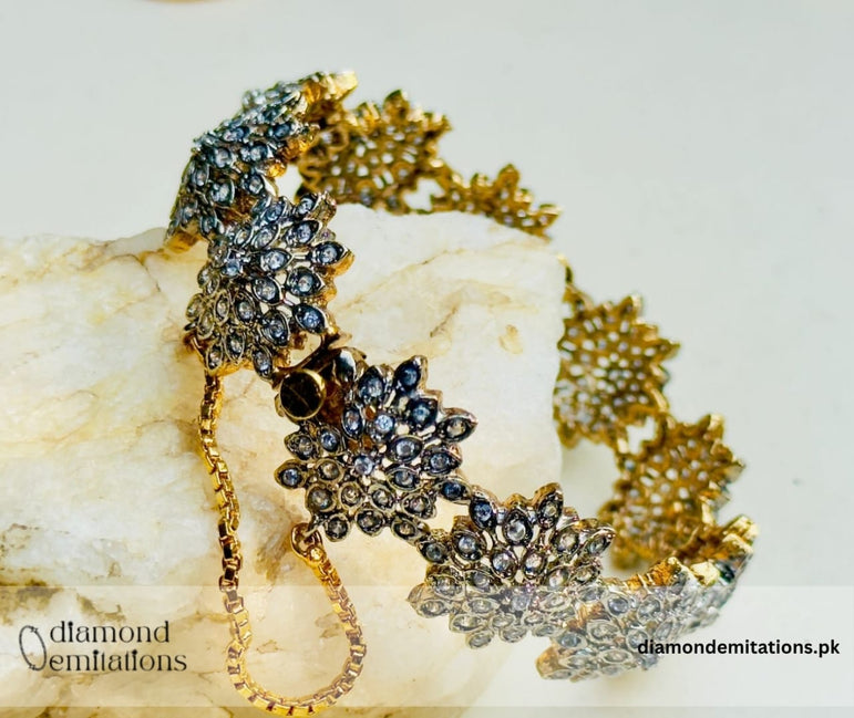 Traditional 22k Goldplated Karaa