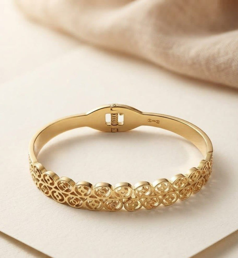 Gold plated imported stainless steel handcuff