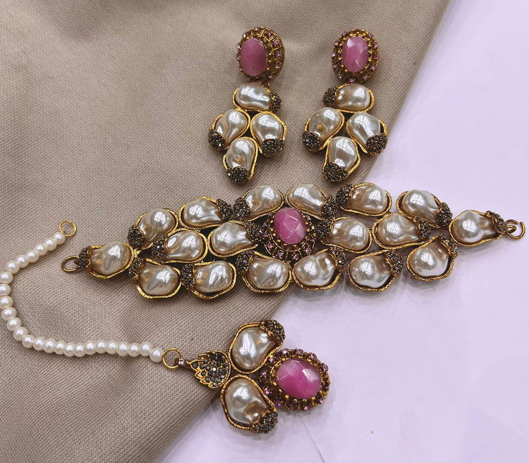 Gold plated Chokar Set