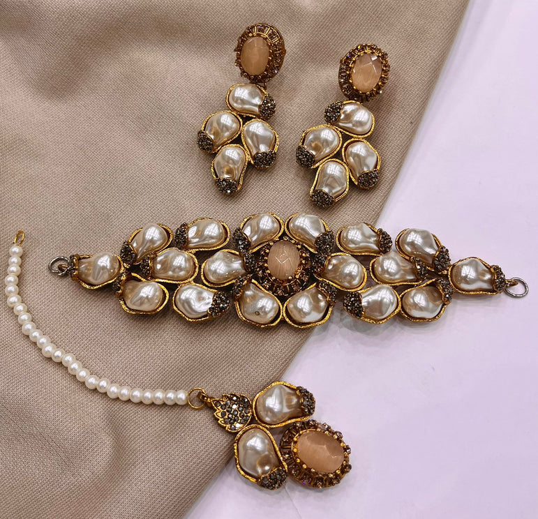 Gold plated Chokar Set
