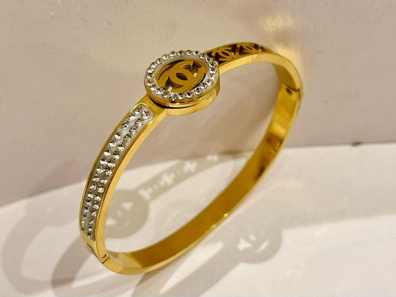 Goldplated Handcuff