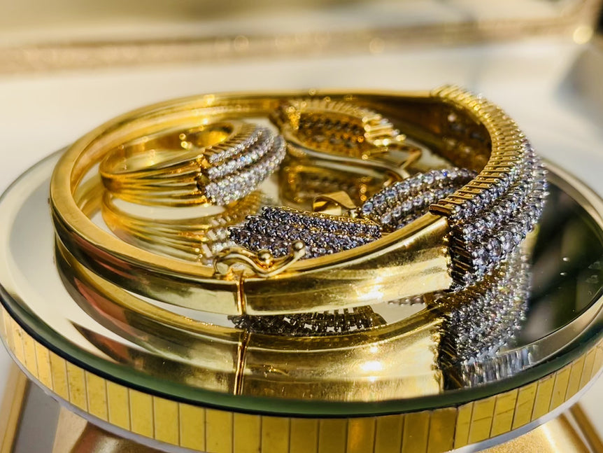 18 KARAT GOLD PLATED WITH REAL ZIRCONS