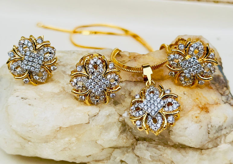 22k Gold Plated Diamond cut Pendant Set