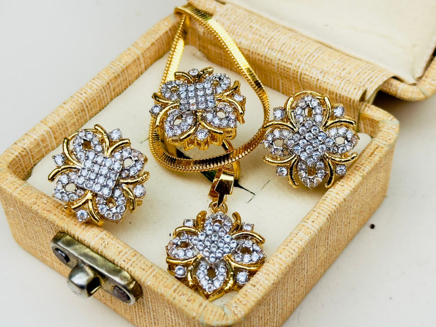 22k Gold Plated Diamond cut Pendant Set