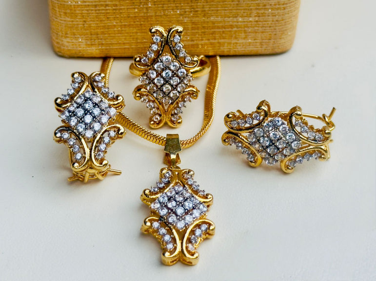 22k Gold Plated Diamond cut Pendant Set