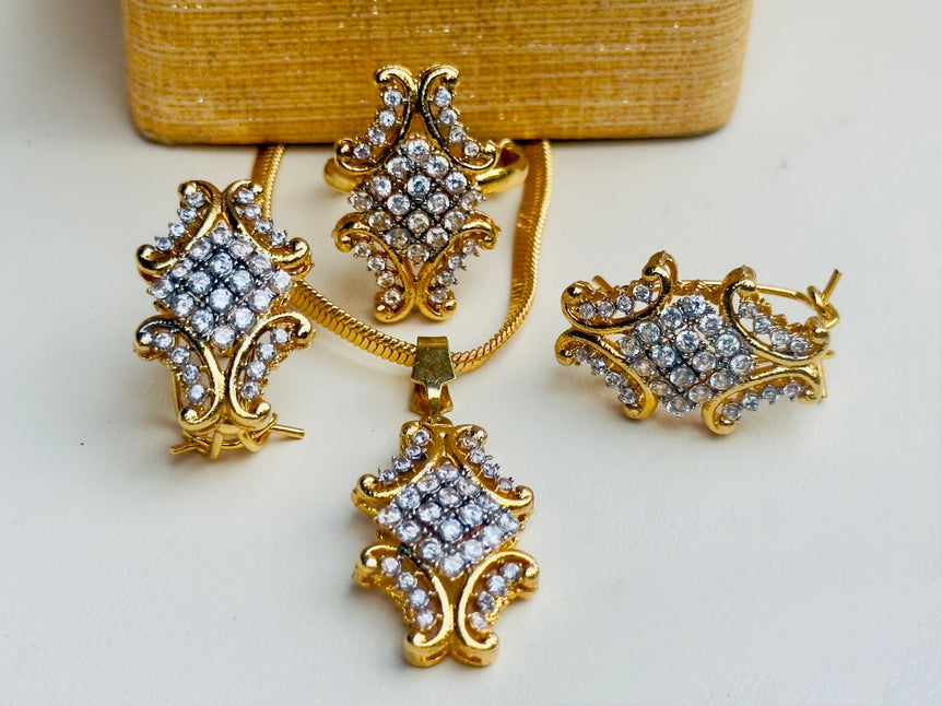 22k Gold Plated Diamond cut Pendant Set