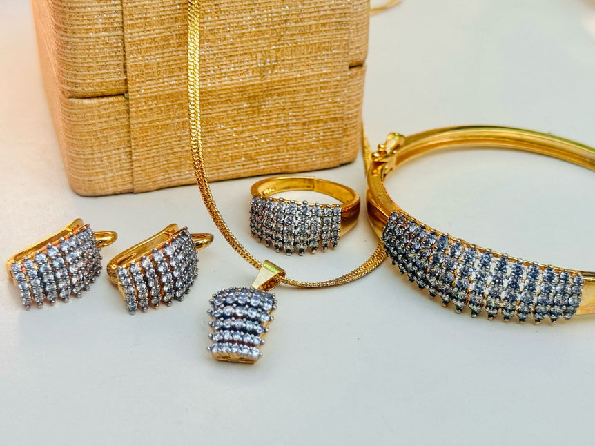 18 KARAT GOLD PLATED WITH REAL ZIRCONS