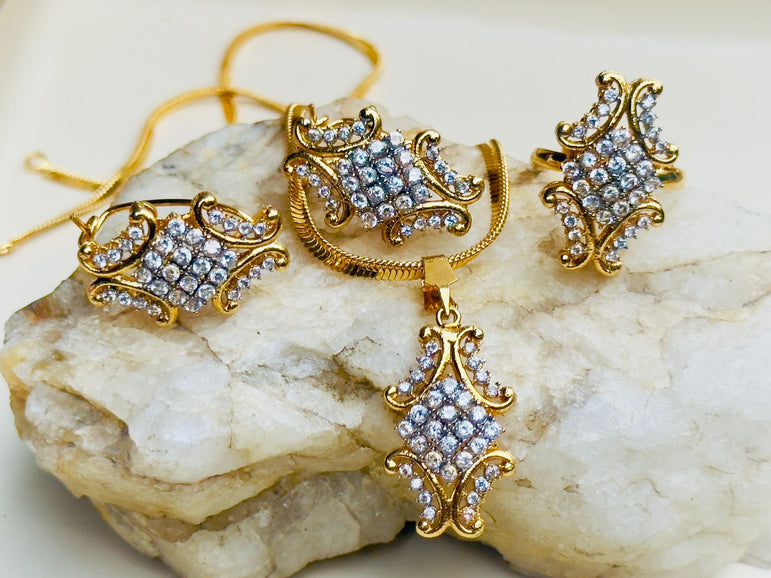22k Gold Plated Diamond cut Pendant Set