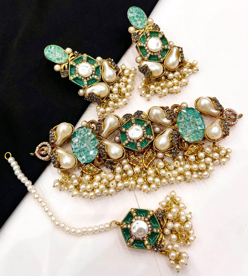 Goldplated Chokar Set